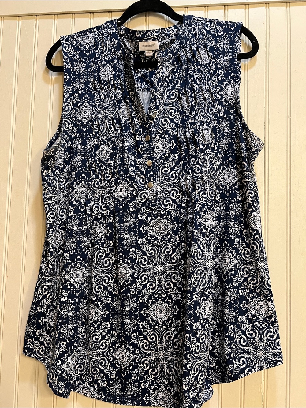 Avenue Navy and White Printed Sleeveless Henley Camisole